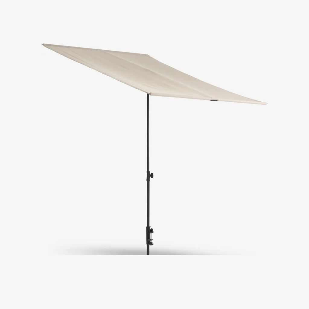 Balkónový slnečník Malmoe s nastaviteľnou výškou a UV ochranou – 130 x 181 cm